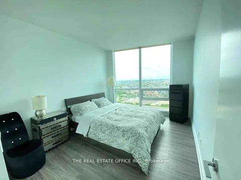 Photo 5 at PH02 - 219 Fort York Boulevard, Niagara, Toronto