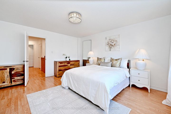 Photo 22 at 77 Benjamin Hood Crescent, Patterson, Vaughan