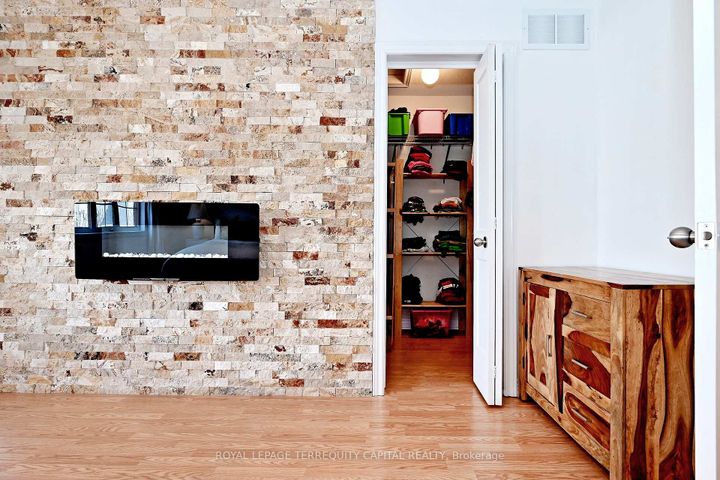 Photo 23 at 77 Benjamin Hood Crescent, Patterson, Vaughan