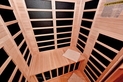 Photo 36 at 77 Benjamin Hood Crescent, Patterson, Vaughan