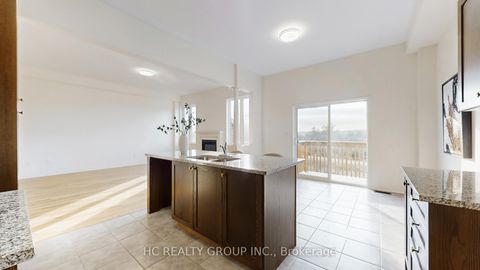 Photo 11 at 156 Hartney Drive, Rural Richmond Hill, Richmond Hill
