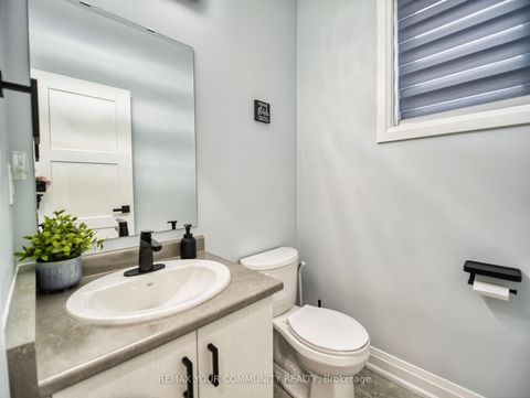 Photo 7 at 17 Sam Battaglia Crescent, Sutton & Jackson's Point, Georgina