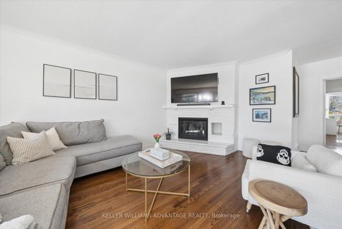 Photo 4 at 21 Deerfield Road, Bendale, Toronto