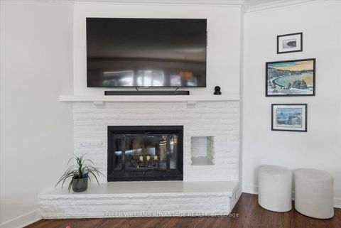 Photo 5 at 21 Deerfield Road, Bendale, Toronto