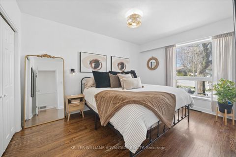 Photo 12 at 21 Deerfield Road, Bendale, Toronto