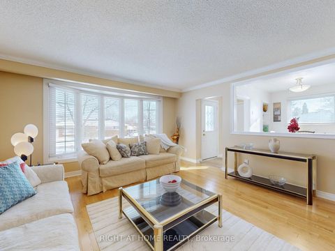 Photo 3 at 2 Barnes Crescent, Woburn, Toronto