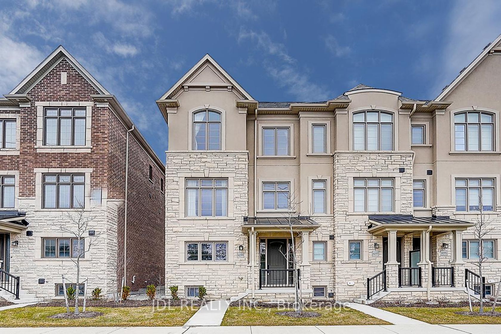 4199 Major Mackenzie Drive E, Angus Glen, Markham photo number 2