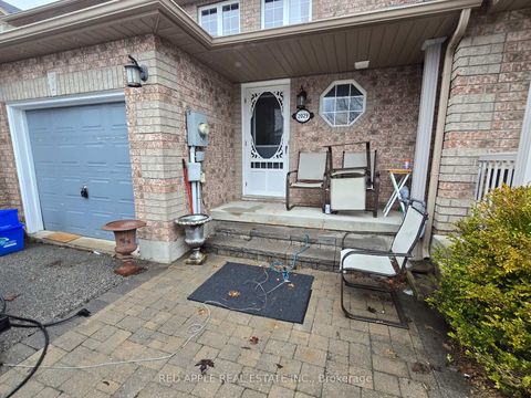 Photo 1 at 2029 Swan Street, Alcona, Innisfil