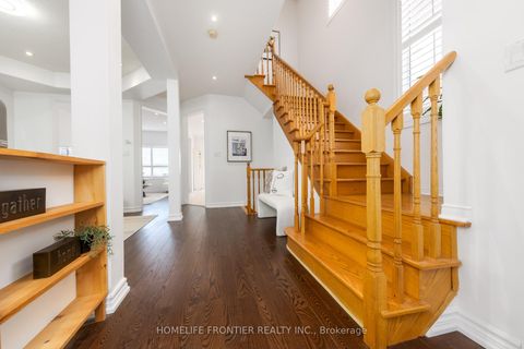 Photo 19 at 102 Antique Drive, Oak Ridges Lake Wilcox, Richmond Hill