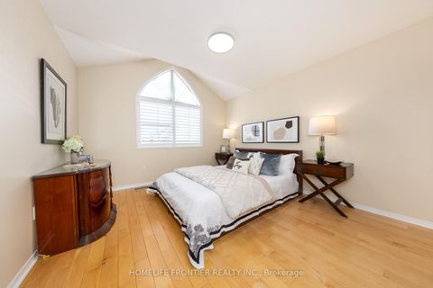 Photo 27 at 102 Antique Drive, Oak Ridges Lake Wilcox, Richmond Hill