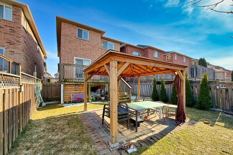 Photo 45 at 102 Antique Drive, Oak Ridges Lake Wilcox, Richmond Hill