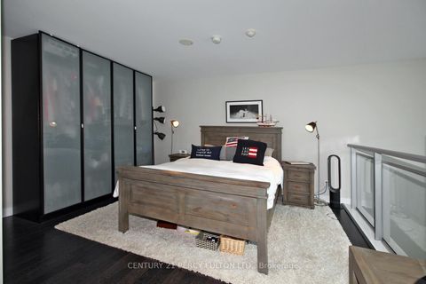 Photo 1 at 406 - 80 Western Battery Road, Niagara, Toronto