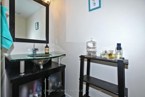 Photo 6 at 406 - 80 Western Battery Road, Niagara, Toronto