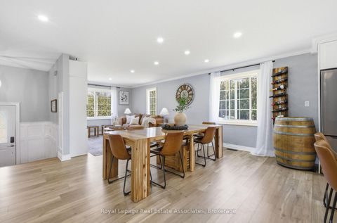 Photo 4 at 8 Beaverdale Crescent, Pefferlaw, Georgina