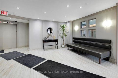 Photo 4 at 613 - 260 Davis Drive, Central Newmarket, Newmarket