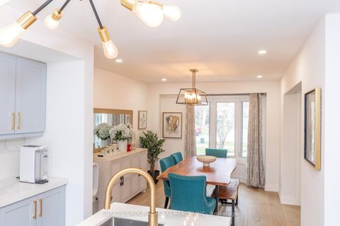 Photo 8 at 37 Spring Gate Boulevard, Yorkhill, Vaughan