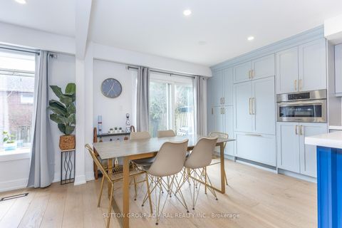 Photo 11 at 37 Spring Gate Boulevard, Yorkhill, Vaughan