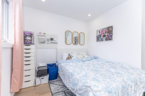 Photo 19 at 37 Spring Gate Boulevard, Yorkhill, Vaughan