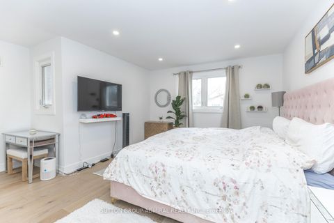 Photo 29 at 37 Spring Gate Boulevard, Yorkhill, Vaughan