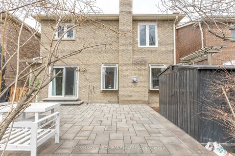 Photo 39 at 37 Spring Gate Boulevard, Yorkhill, Vaughan