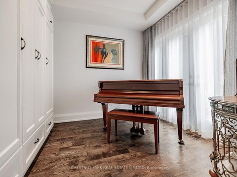 Photo 3 at 440 Glengarry Avenue, Nortown, Toronto