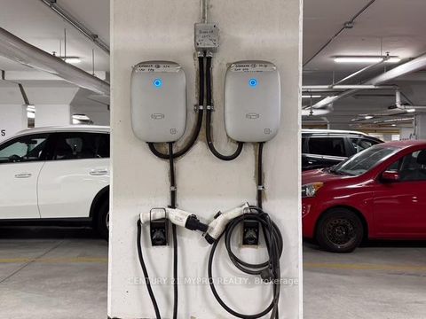 Photo 1 at 1007 - 14 David Eyer Road, Rural Richmond Hill, Richmond Hill