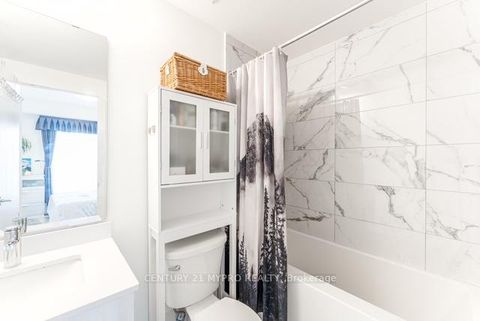 Photo 7 at 1007 - 14 David Eyer Road, Rural Richmond Hill, Richmond Hill