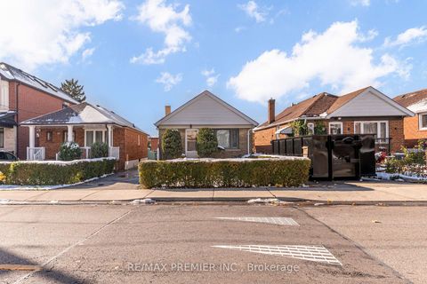 Photo 1 at 52 Richardson Avenue, Greenbrook, Toronto