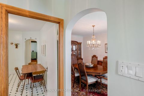 Photo 6 at 52 Richardson Avenue, Greenbrook, Toronto