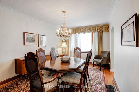 Photo 13 at 52 Richardson Avenue, Greenbrook, Toronto