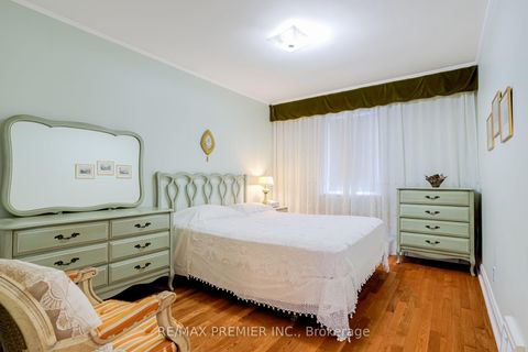 Photo 14 at 52 Richardson Avenue, Greenbrook, Toronto