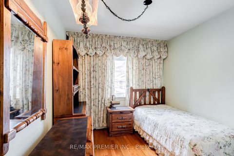 Photo 16 at 52 Richardson Avenue, Greenbrook, Toronto