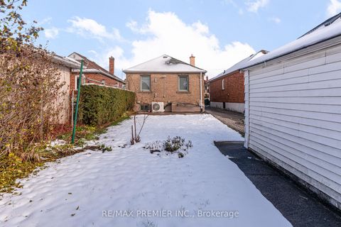 Photo 38 at 52 Richardson Avenue, Greenbrook, Toronto