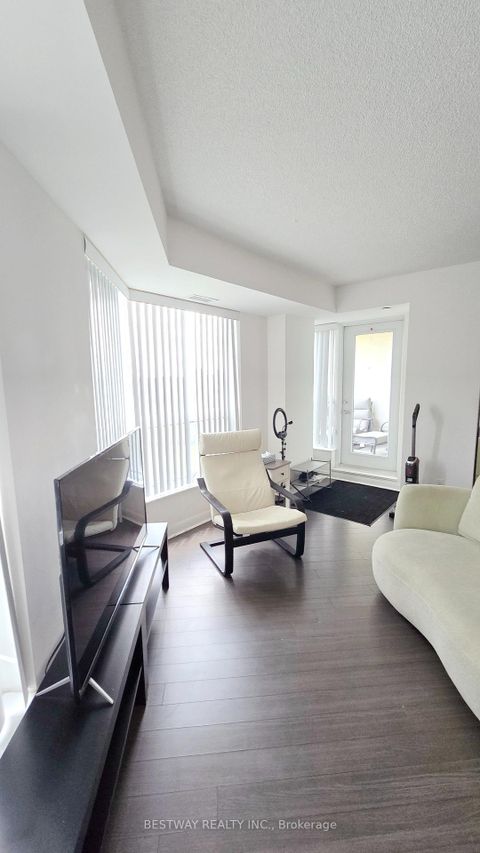 Photo 5 at 208 - 75 Norman Bethune Avenue, Beaver Creek Business Park, Richmond Hill