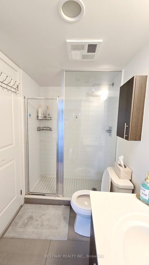 Photo 11 at 208 - 75 Norman Bethune Avenue, Beaver Creek Business Park, Richmond Hill