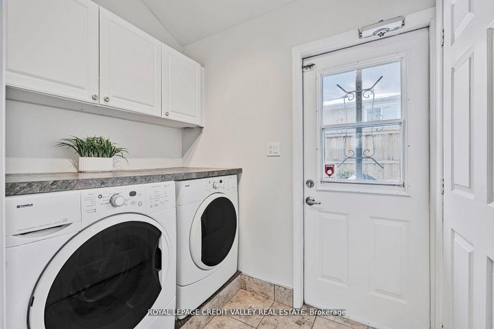 Photo 22 at 36 Lockton Crescent, Brampton East, Brampton