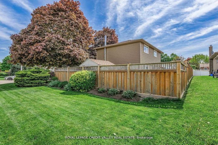 Photo 35 at 36 Lockton Crescent, Brampton East, Brampton