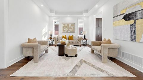 Photo 4 at 27 Poplar Drive, Oak Ridges, Richmond Hill