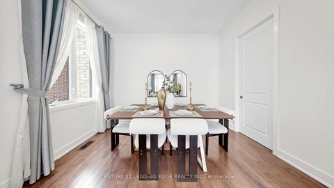 Photo 8 at 27 Poplar Drive, Oak Ridges, Richmond Hill