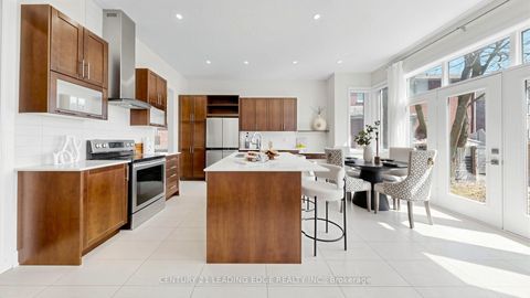 Photo 13 at 27 Poplar Drive, Oak Ridges, Richmond Hill