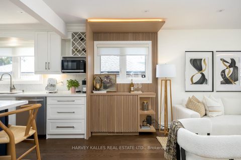 Photo 6 at 35 Manorglen Crescent, Malvern West, Toronto