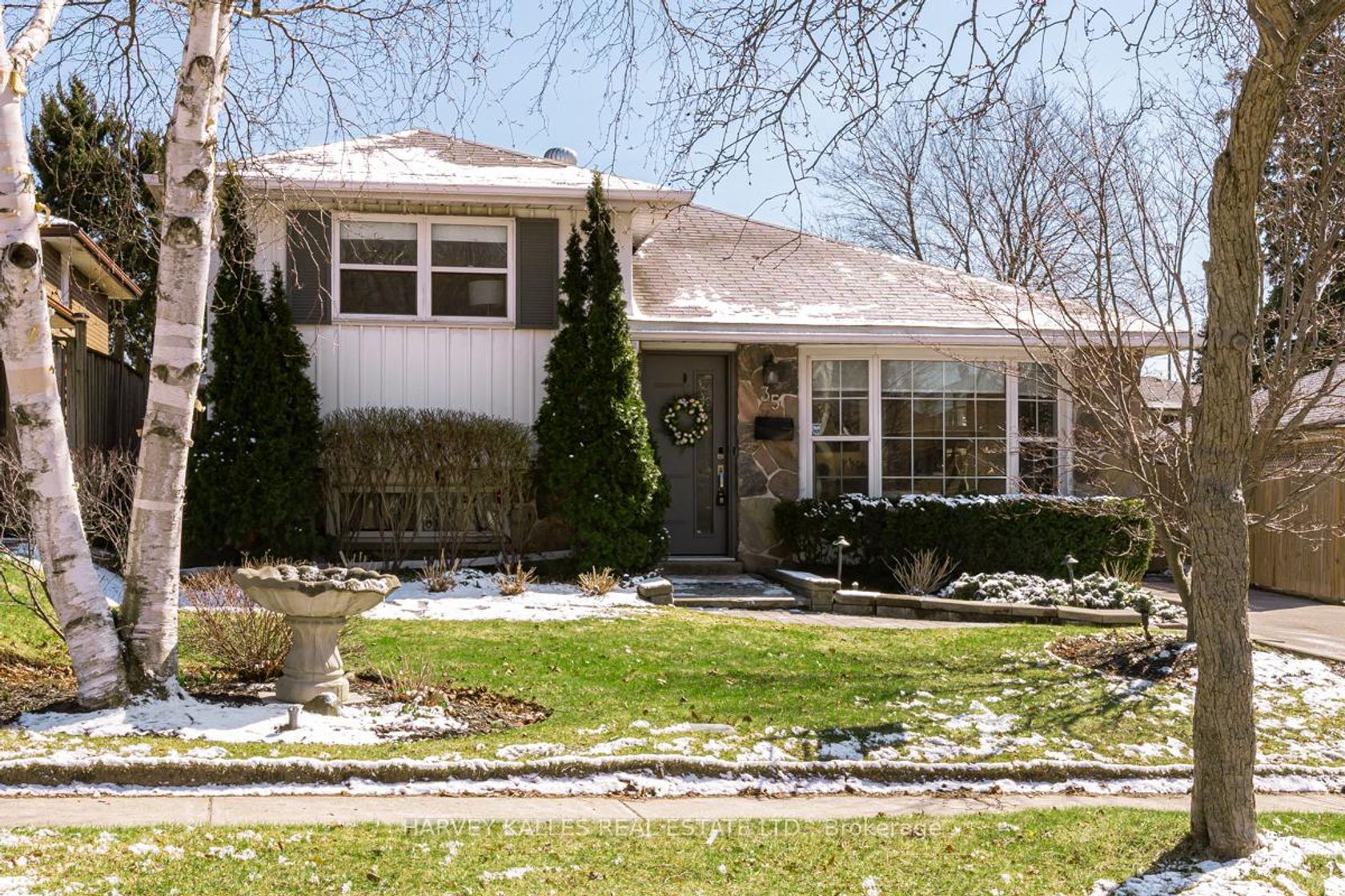 35 Manorglen Crescent, Malvern West, Toronto photo 2