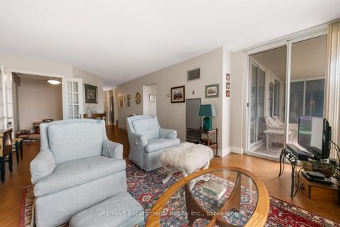 Photo 8 at 301 - 2287 Lake Shore Road W, Mimico, Toronto