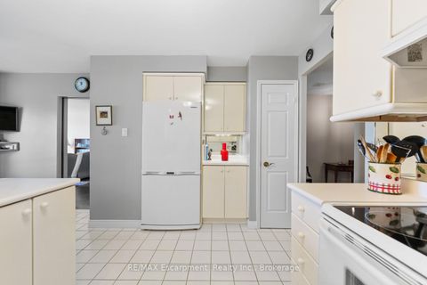 Photo 15 at 301 - 2287 Lake Shore Road W, Mimico, Toronto