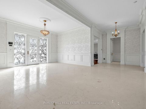 Photo 3 at 8 Colvestone Road, Windfields, Toronto