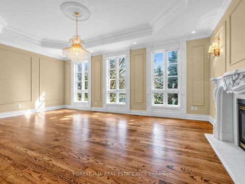 Photo 7 at 8 Colvestone Road, Windfields, Toronto