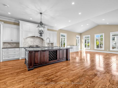 Photo 10 at 8 Colvestone Road, Windfields, Toronto