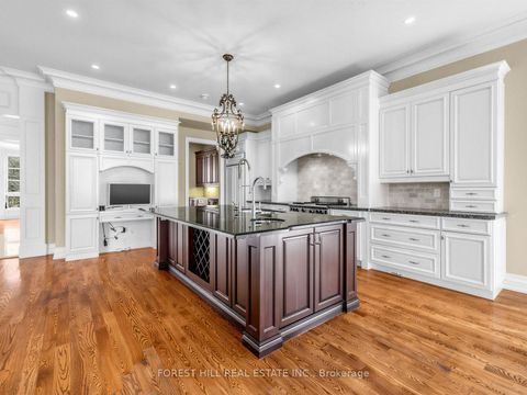 Photo 17 at 8 Colvestone Road, Windfields, Toronto