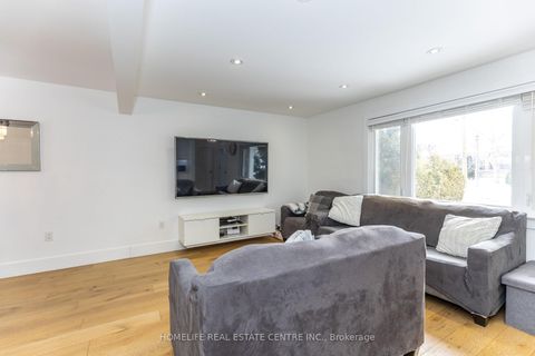 Photo 14 at 172 Calvington Drive, CFB, Toronto