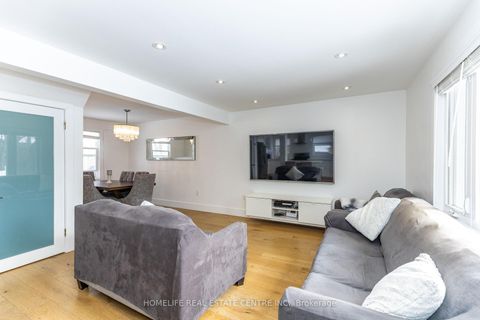 Photo 15 at 172 Calvington Drive, CFB, Toronto